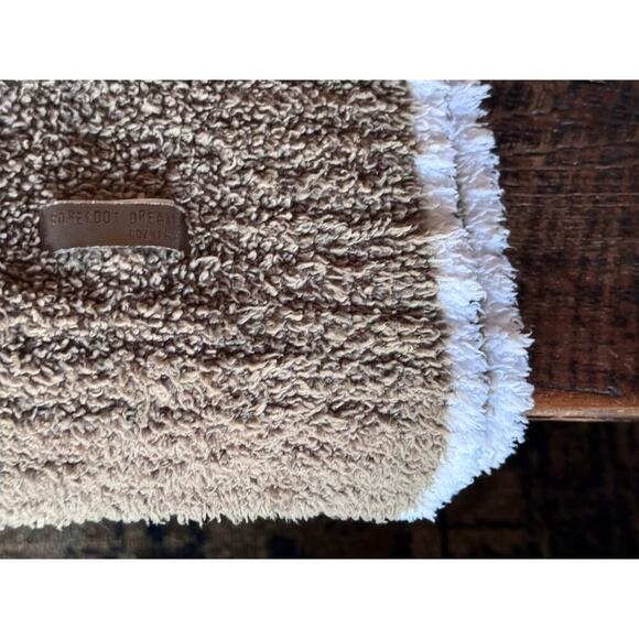 Barefoot Dreams Cozy Chic Two-Toned Brown and White blanket/throw - Picture 4 of 6